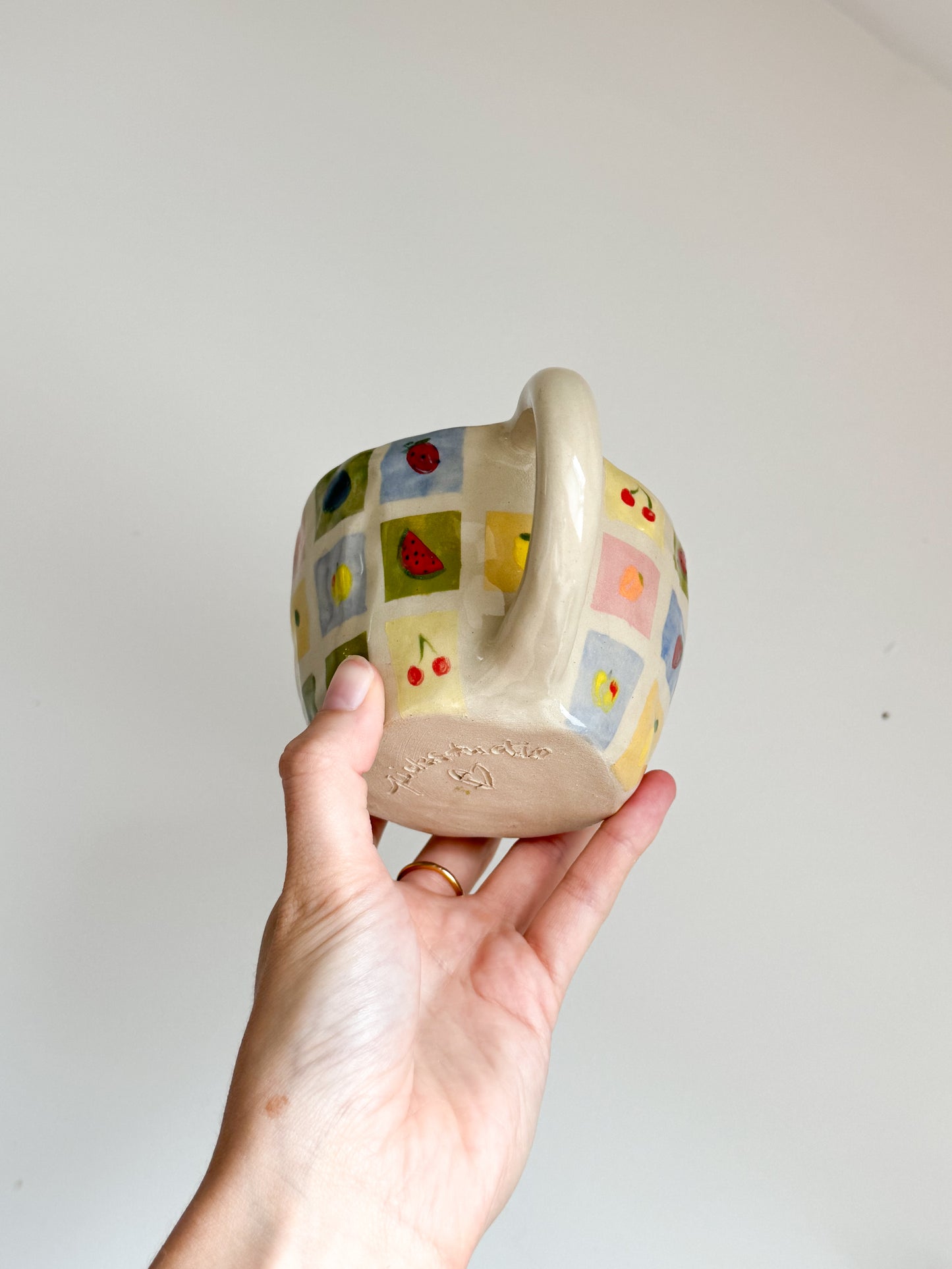 Tasse mosaïque de fruits