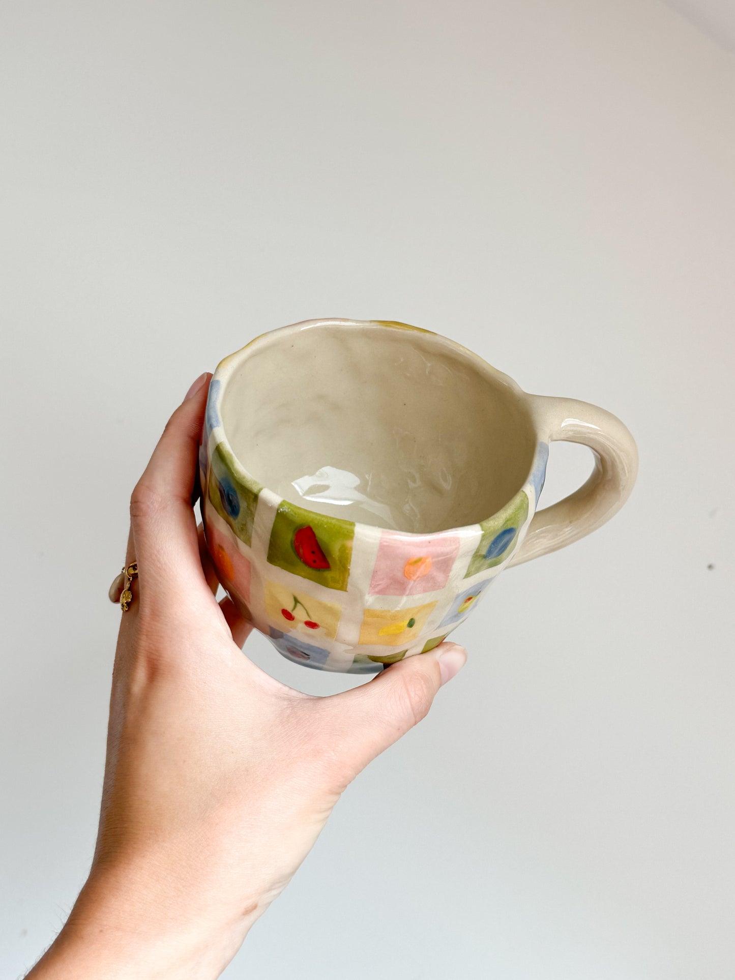 Tasse mosaïque de fruits