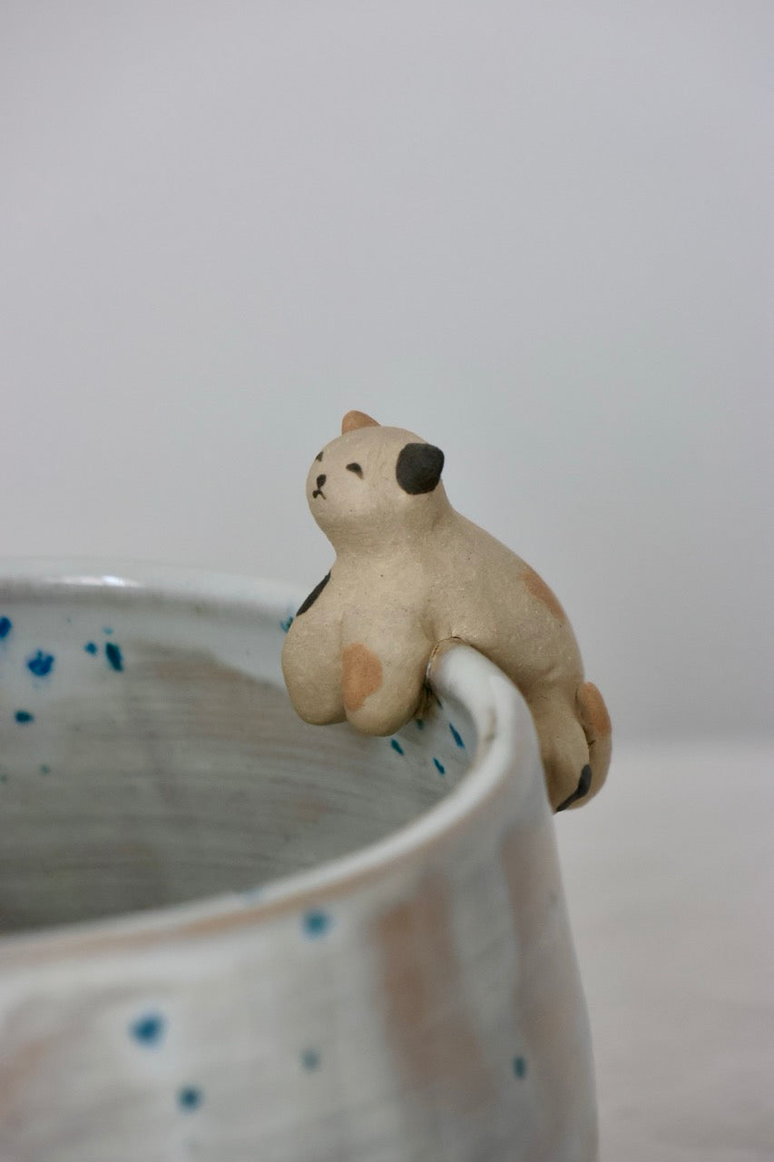 Bol à matcha bleu chat grimpeur
