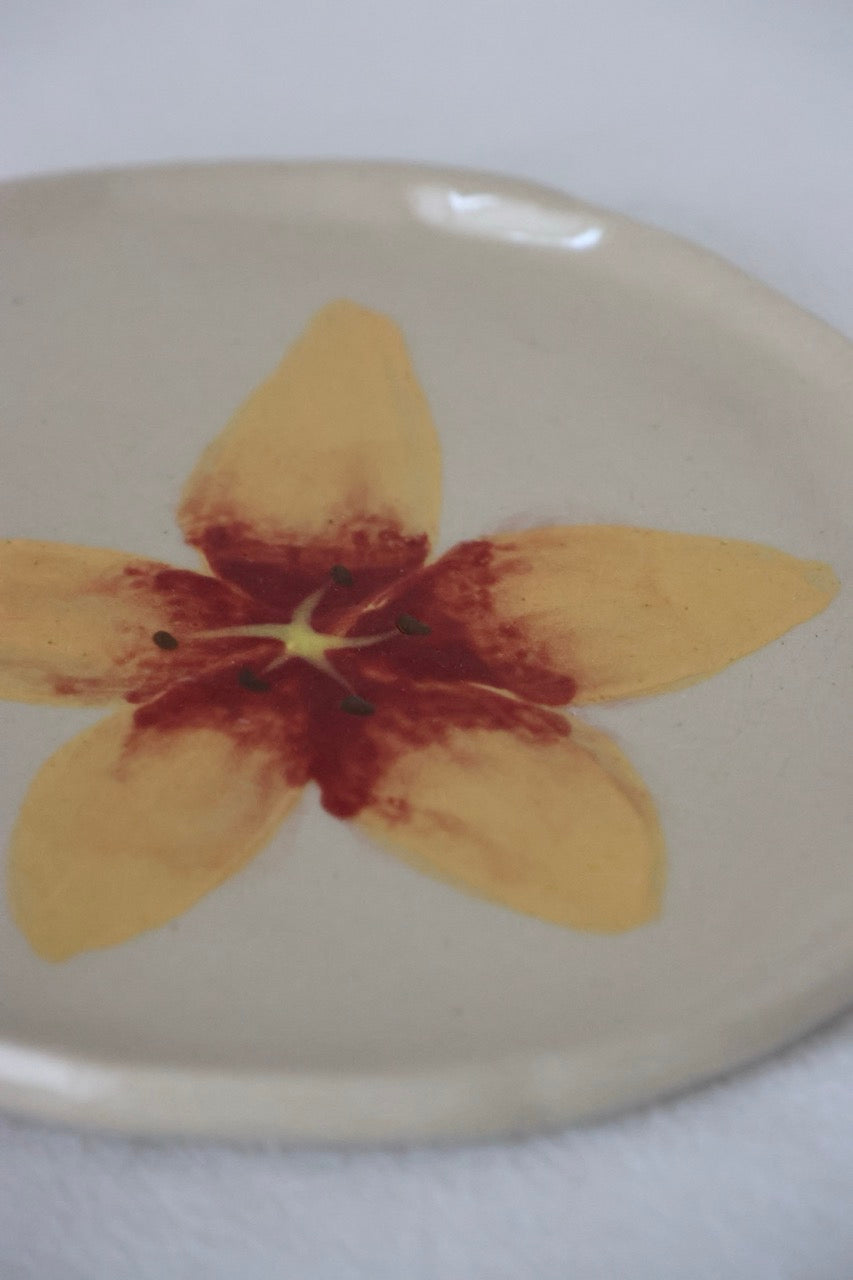 Vide poche fleur jaune cassis