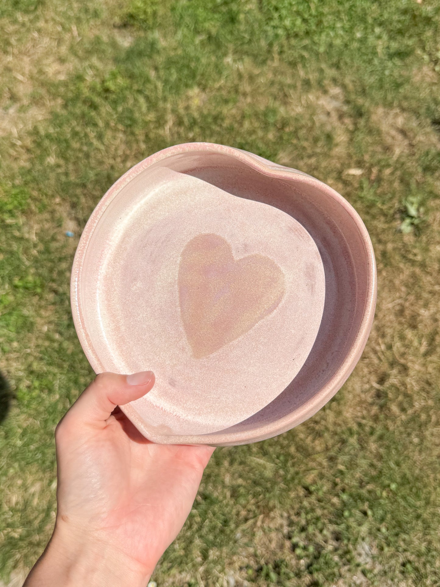 Assiette creuse cœur (petit défaut sur le dessous)