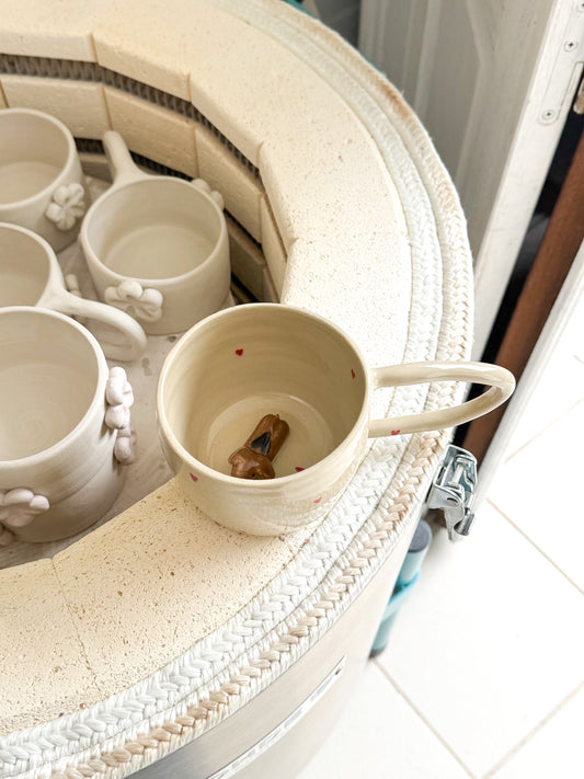 Tasse teckel (petit défaut)