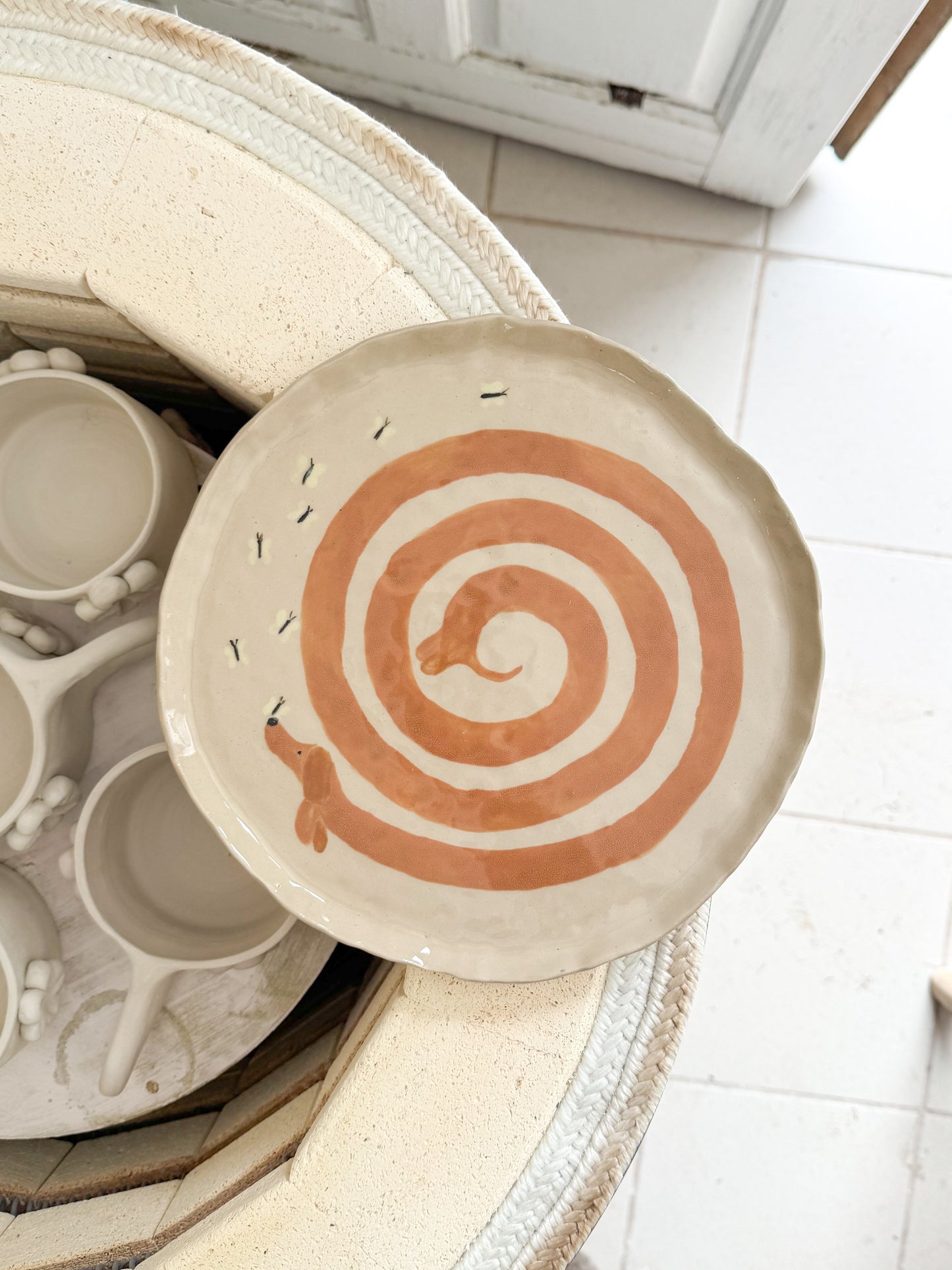 Grande assiette teckel & papillons